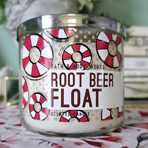 Bath & Body Works Root Beer Float Scented Candle